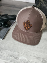 Load image into Gallery viewer, Curved Trucker [Tan Leather Logo]